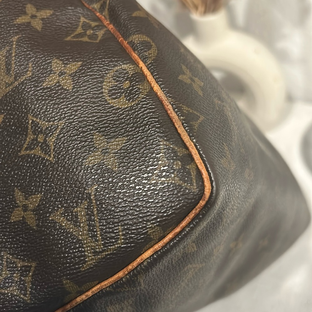 Authentic Louis Vuitton speedy 30 - Picture 11 of 17